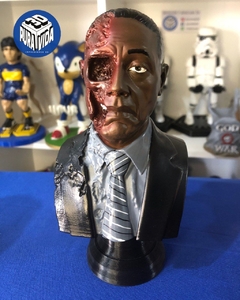 Busto Gus Fring