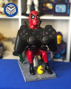 Portajoystick/celular Deadpool en internet