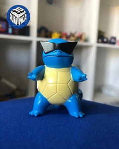 Squirtle con anteojos