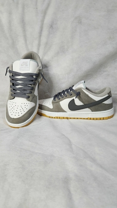 NIKE DUNK SB - SMOKE