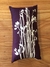 Almohadón Estampado (violeta, flores blancas vertical)