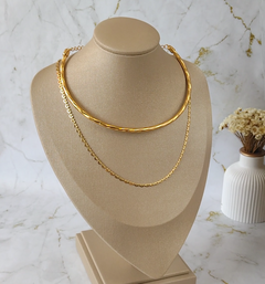 Colar aro dourado com textura - comprar online