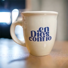 Taza Mug Ex - "En Dios confío" (Celeste)