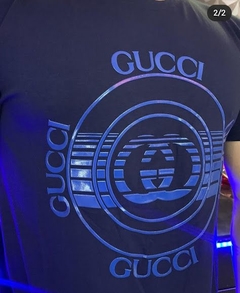Camiseta Gucci na internet