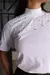 T-Shirt Gola Alta - Aplicação Perola Branca na internet