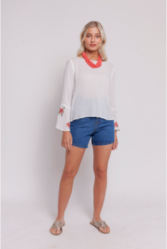 Blusa blanca bordada - comprar online