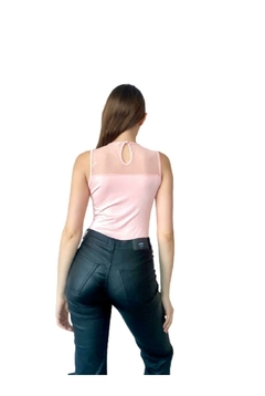 Body bordado rosa - tienda online