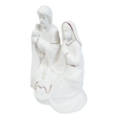 Sagrada Família de Porcelana 15cm , com Led e detalhes em Ouro .( 8450 ) - comprar online