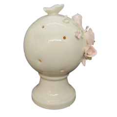 Luminária de Porcelana Rosa 18cm . - Limorisue Porcelanas