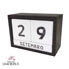 Calendário Madeira Laqueado 11,5cm .