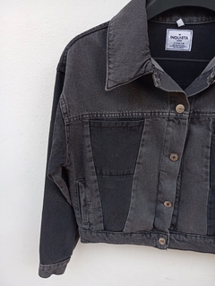 CAMPERA JEAN NEGRO STONE VINTAGE - comprar online