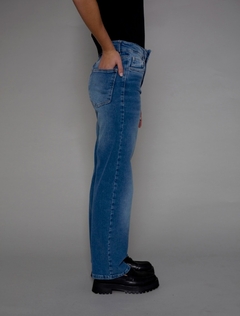 JEAN STRAIGHT LEG SEMI ELASTIZADO - comprar online