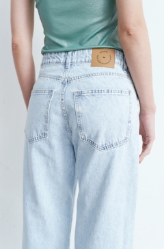 JEAN RECTO ACID WASH RIGIDO - Sunshine Store Olivos