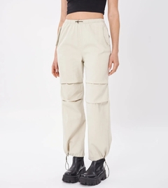 PANTALON PARACHUTE GABARDINA ELASTIZADA