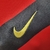 Logo Nike bordado em dourado na camisa manga longa titular do Flamengo do ano de 2008.