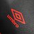 A camisa três do Athletico Paranaense é preta com quatro faixas diagonais vermelhas na parte inferior. Escudo e logo da Umbro também em vermelho, com os diamantes da Umbro em jaquard nas mangas.