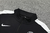 Conjunto de Treino PSG 23/24 Nike Preto. Conjunto todo preto, com detalhes em branco. Logo Nike e escudo do PSG bordados.