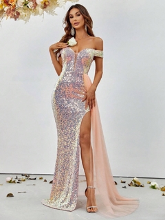 Vestido transparente con encaje de muslo con abertura