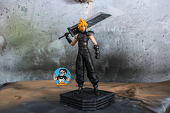 Estatua Cloud Strife Final Fantasy 7