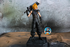 Estatua Cloud Strife Final Fantasy 7 - comprar online