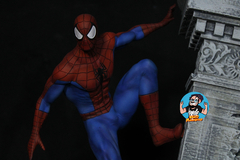 Estatua SpiderMan Pilastra na internet