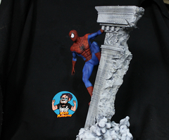 Estatua SpiderMan Pilastra - Nerd Marombeiro