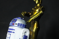 Estatua R2D2 e C3PO - Nerd Marombeiro