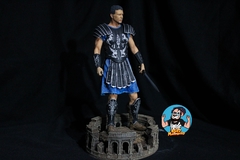 Estatua Maximus O Gladiador na internet