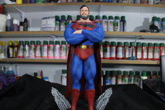 Estatua Superman Reino do Amanhã