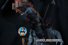 Estatua Deadpool Kills na internet