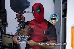 Estatua Deadpool Kills - loja online