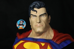 Busto Superman HQ na internet