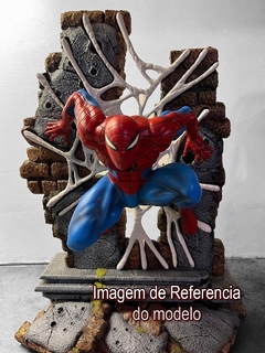 Estatua Homem Aranha Parede