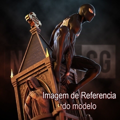 Estatua Homem Aranha Tumulo na internet