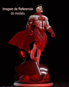 Estatua Omni-Man na internet