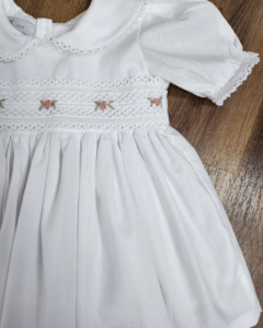 Vestido Branco Faixa Floral - comprar online