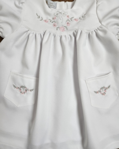 Vestido Branco com Bordado Floral - loja online