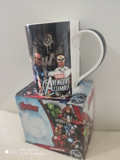 Caneca Marvel - 460 ml - Avengers Preta - Zona Criativa - Barbas do Mago