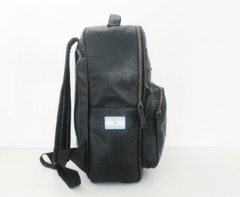 Mochila PIPO negra con parches - comprar online