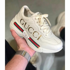 Tênis Rhyton com logo Gucci - comprar online