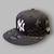 BONÉ NEW ERA ABA RETA NEW YORK YANKEES PRETO DETALHE GRADE N005