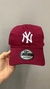 BONÉ NY YANKEES VERMELHO ESCURO NEW ERA ABA CURVA 9TWENTY N461] - ATMOSFERA LIFESTYLE surf street 