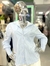 Camisa Feminina Listrada Tricoline com Bolso Frontal Azul/Branca