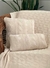 Almofada quadrada para sofa em tricot na cor off white