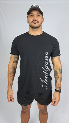 Camiseta Básica Amálgama Escrita - comprar online