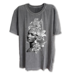 Camiseta Básica Flourish - Amálgama Clothing