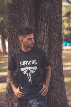 Remera The Last Of Us Survive en internet