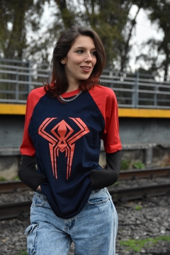 Remera Spider-Man 2099 Miguel O'Hara en internet