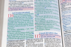 Bíblia King James De Estudo Atualizada - Kja1611 - Textos E Mapas Coloridos E Letras Gigantes - Capa Luxo Azul