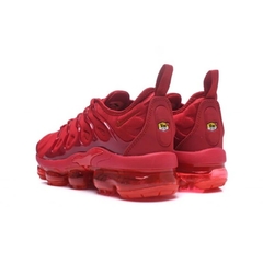 Nike Vapormax Plus TN "Triple Red" na internet